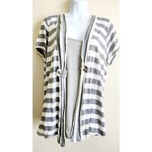 Lavish Plus Gray White Striped Top 2X Plus Lightweight Soft Flowy Stretch